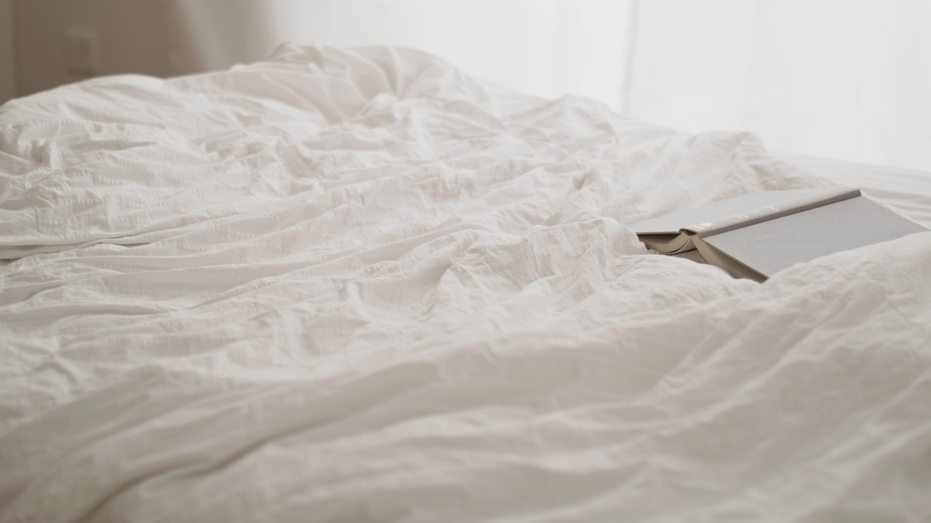 Percale vs Sateen Sheets: Which Fabric Is Best for You? - Delara