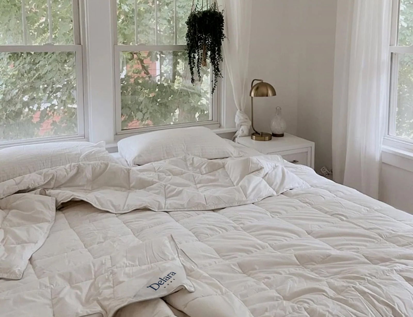 How to Choose a Breathable Comforter (& Why it Matters) - Delara