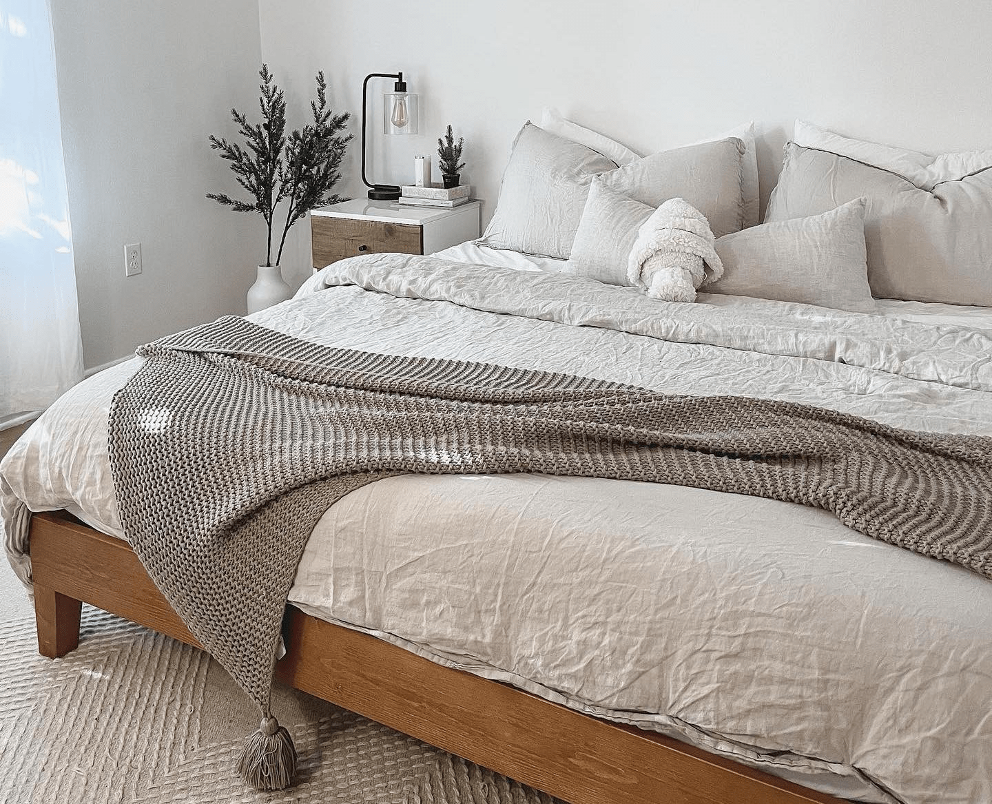 How to Style Throw Blankets Like a Designer - Delara