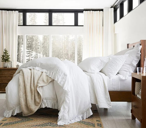 How to Make Your Bed Cozy for Fall