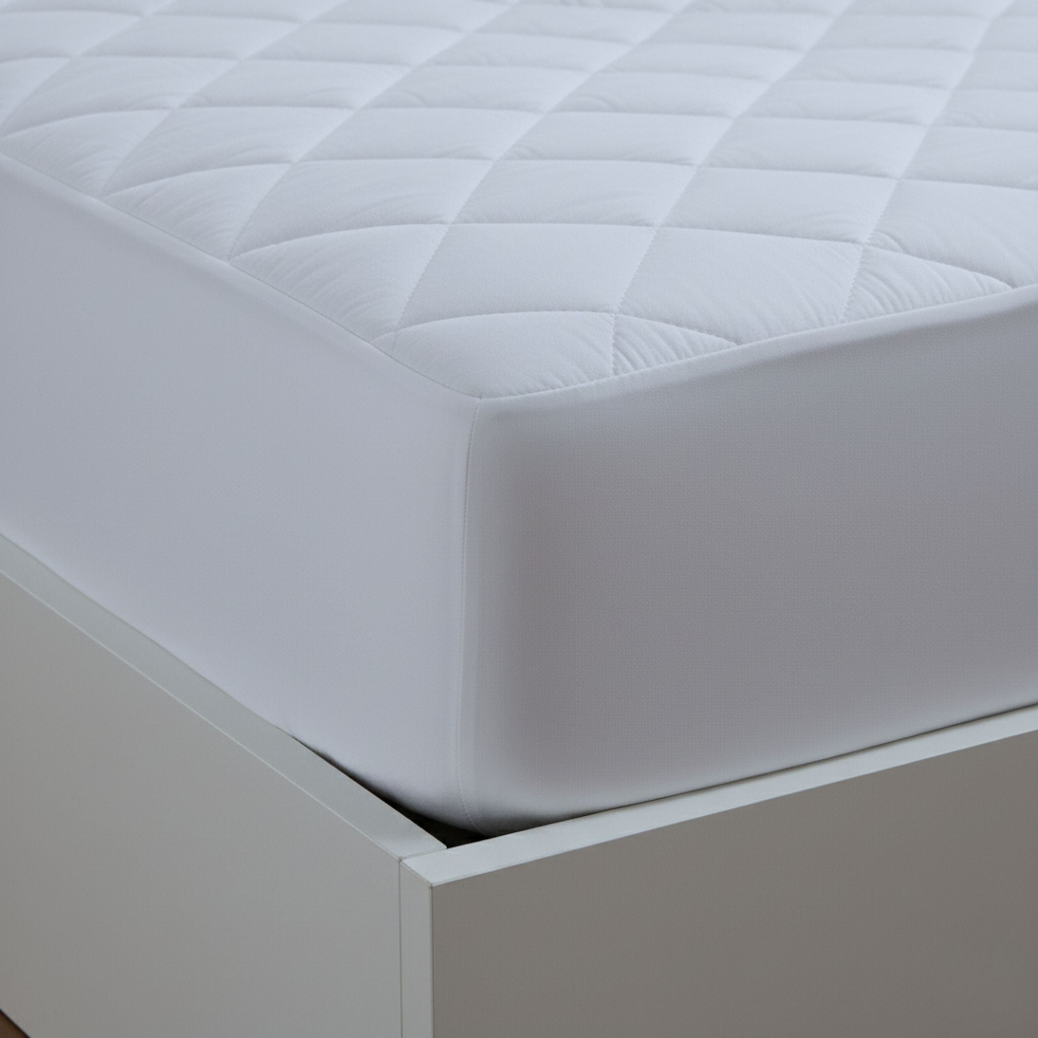 100% Organic Cotton Quilted Mattress Protector – GOTS Certified - Delara