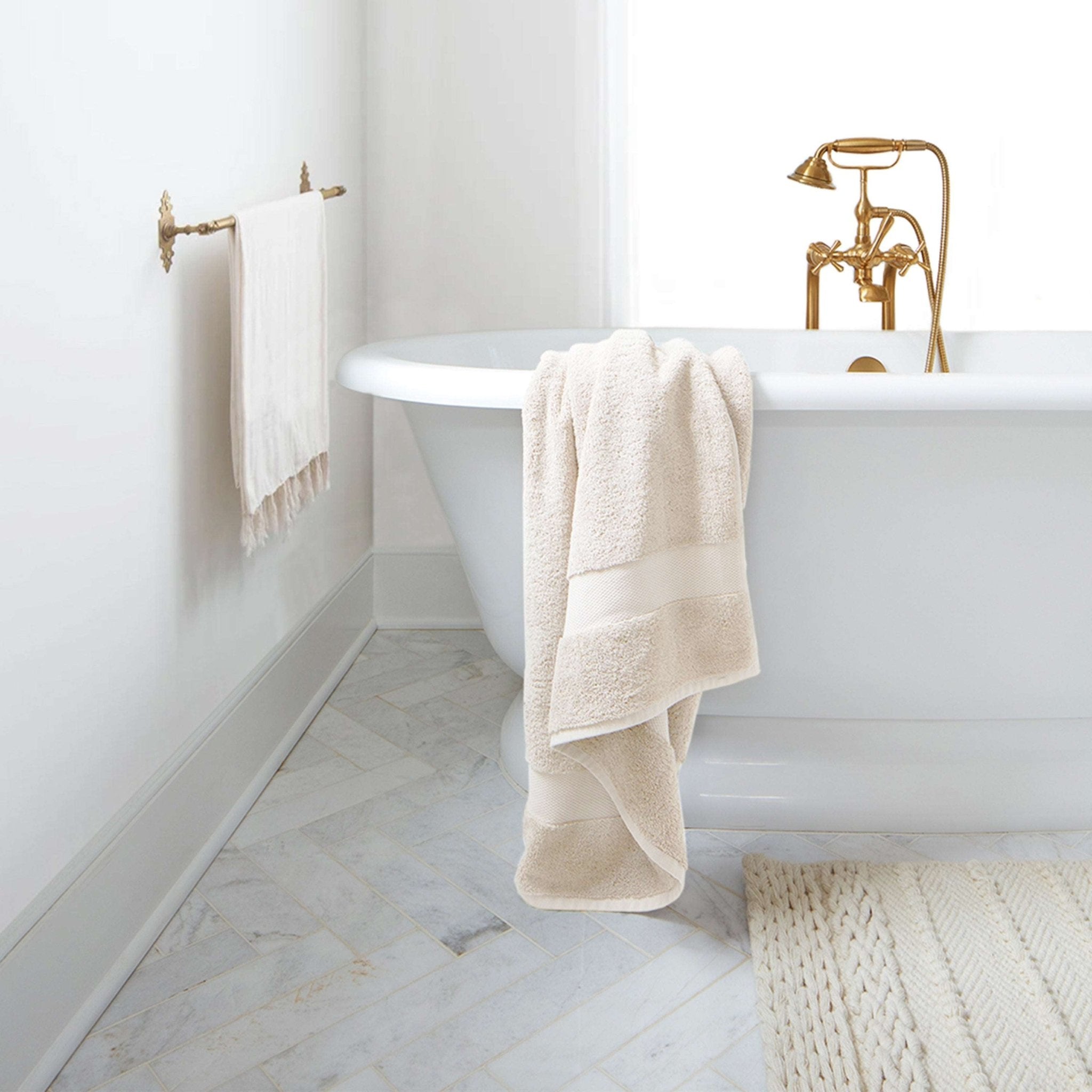 100% Organic Cotton Quick Dry Bath Sheet - DelaraHome